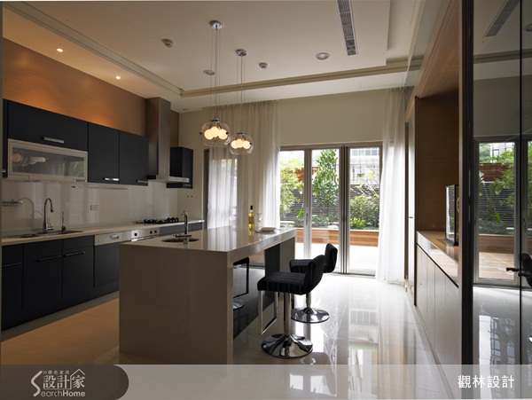 開放式的客廳、餐廳和廚房設計是越來越常見的設計手法