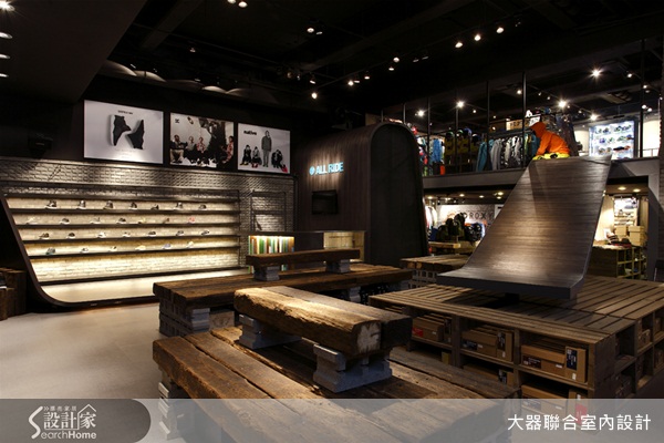 簡潔俐落的線條創造出個性的現代風,圓弧型的線條讓空