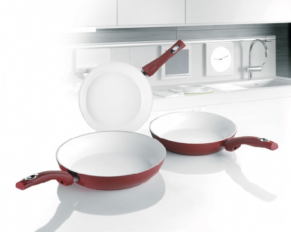 1919年，義大利北方小鎮的一個工廠中，創辦人Alfonso 