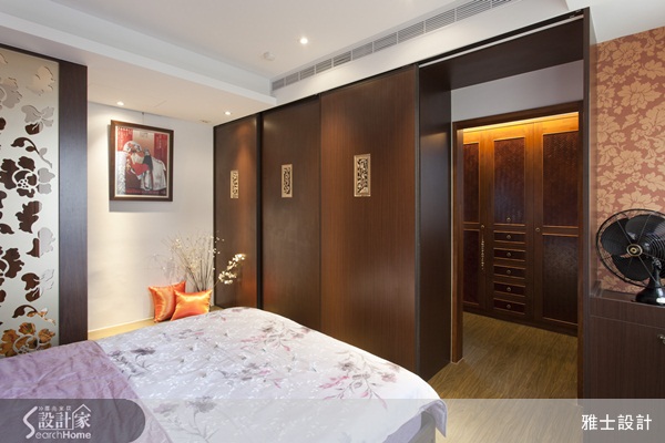 本案是屬於中古屋翻修的案子，屋主鍾情於中式的居家風