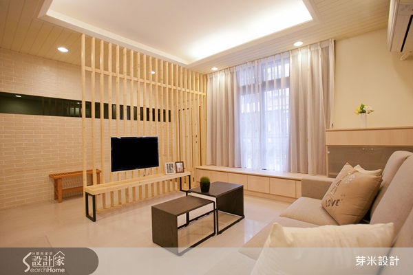 色彩、材質是最具感染力的空間元素，隨著光線變化，又