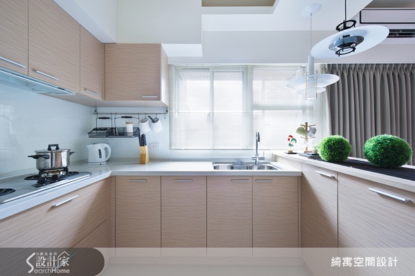 在房價飛漲，工作忙碌的都會生活之下，解決工作後，不