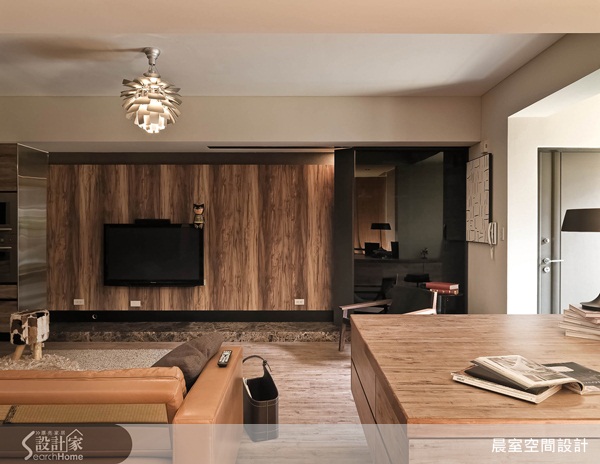 木材質溫和清新的特性，以及自然豐富的紋路表現，再加