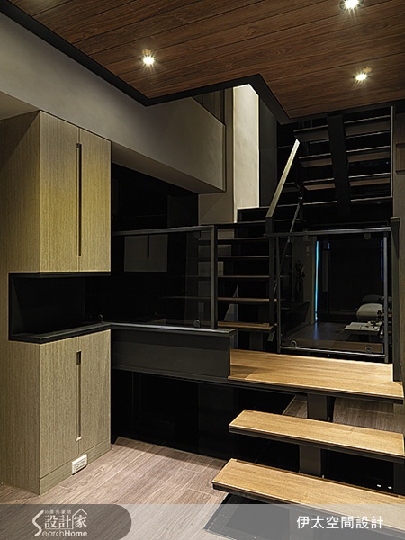 簡潔俐落，沒有多餘裝飾的現代主義，看似前衛，其實是