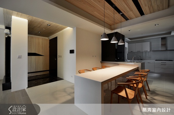 一向給人溫暖氛圍的木素材，要如何運用才不會顯得老氣