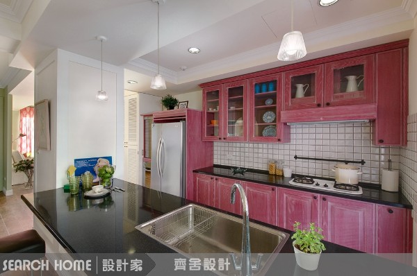 媽媽每天在廚房忙進忙出，除了具備應有的機能之外，風