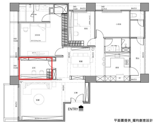 面對忙碌而緊湊的生活，屋主夫妻渴望擁有一個能舒解壓