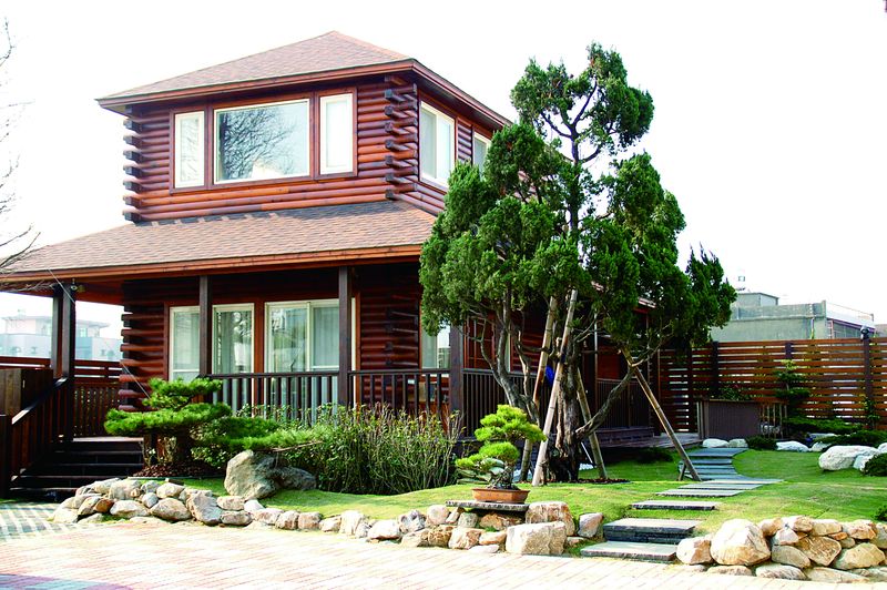 蓋一棟有如國外小鎮中的木屋，是許多人的夢想，要如何