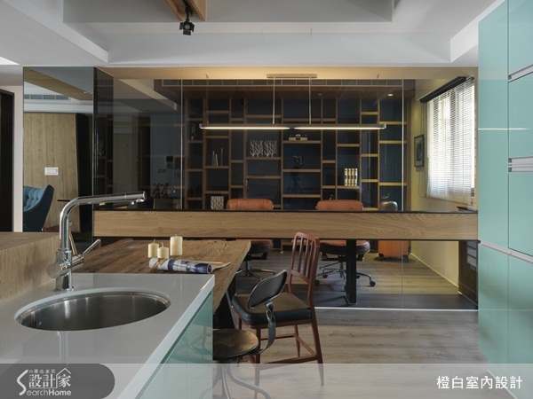 不同於一般格局規劃的概念，設計師根據居住者的實際需