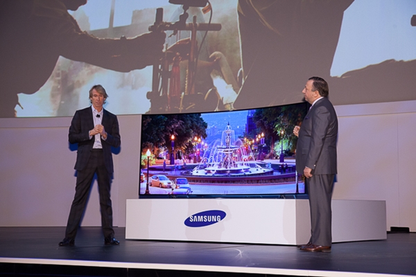 Sumsung宣布於 2014年上市,推出最新的 105 吋 U9500