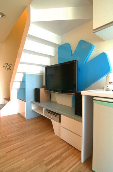 從小繪畫就是他的最愛，因為想成為一名漫畫家，所以跑