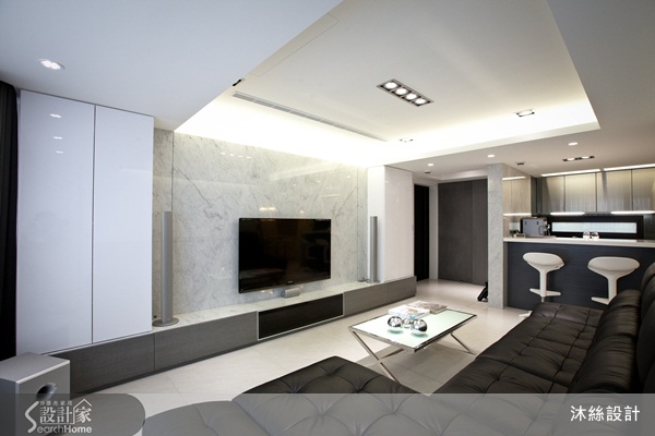 對同時具備室內空間設計和時裝設計背景的黃靖玹來說，