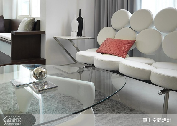 得獎無數並擅長質感大宅的傳十空間設計,對於新春年節