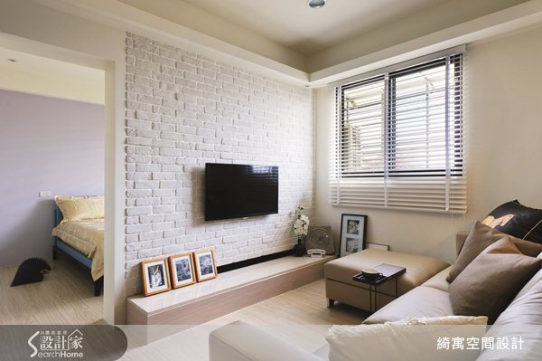 從建築藝術研究所畢業的張睿誠，從事室內設計已逾 8 