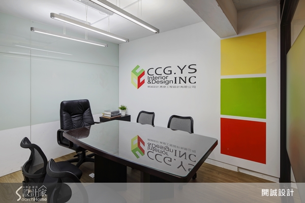 從事室內設計十多年的設計師劉勇男(Jason),原是以建