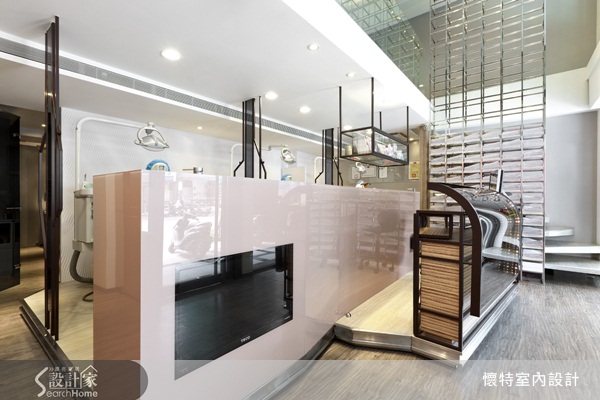 精彩作品經常在各大電視、媒體曝光的懷特設計，主持設