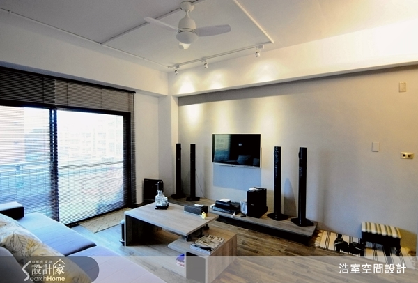 現任浩室空間設計的設計總監邱炫達，於空間設計領域已