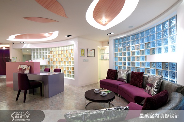 有別於其他設計師強烈的造型，和林峰安初次見面就能感