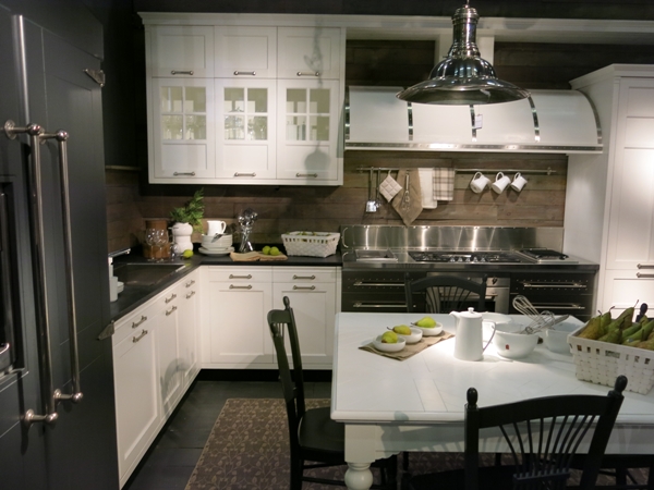 看完了各大品牌琳瑯滿目的家飾展覽，想必你一定迫不及