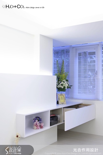 位於台北市松山區屬是35年的老屋，女屋主買下這間40坪