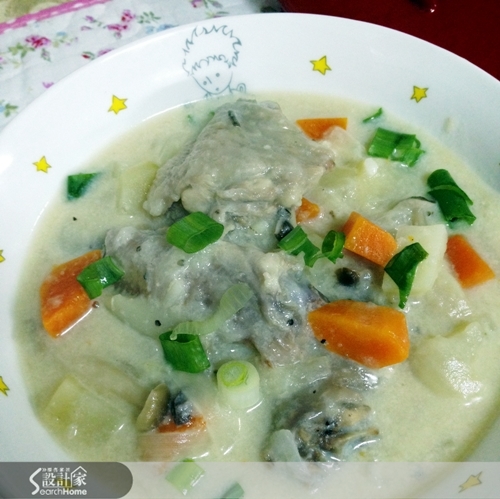 如果說女人的衣櫃裡永遠少一件衣服，那廚師的廚房裡也