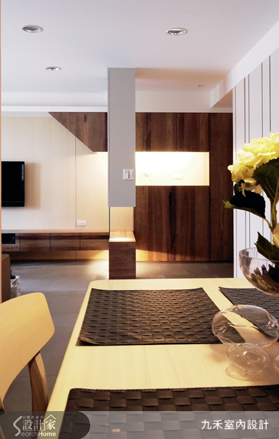 面對這間僅有 25 坪的空間,九禾設計在與屋主溝通過後