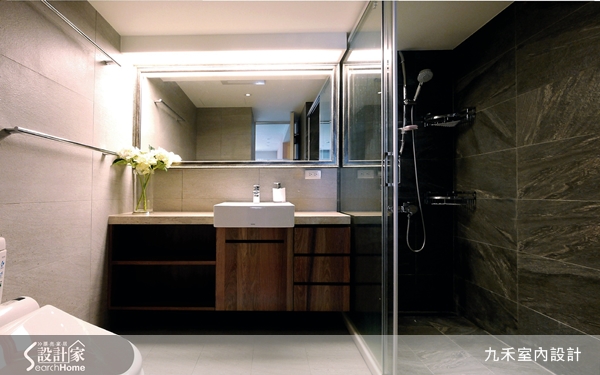 面對這間僅有 25 坪的空間，九禾設計在與屋主溝通過後