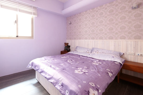 本屋案空間坪數僅 22 坪，雖然坪數不大，但經過設計師