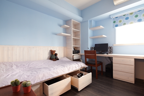 本屋案空間坪數僅 22 坪，雖然坪數不大，但經過設計師