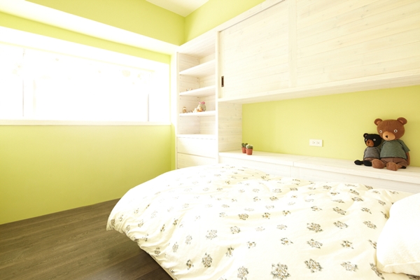 本屋案空間坪數僅 22 坪，雖然坪數不大，但經過設計師