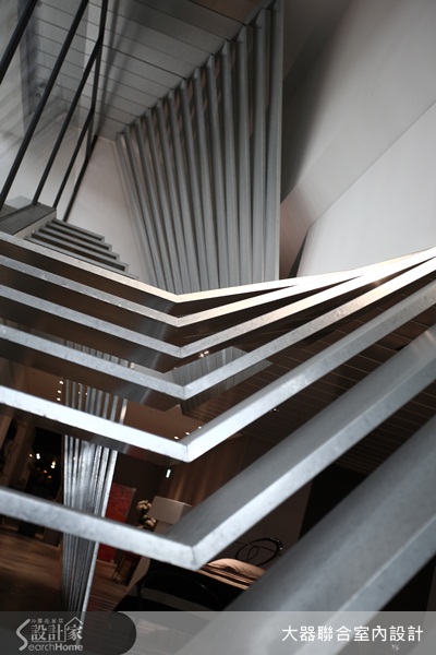 極具現代感的設計風格，運用不同的線與面創造出獨特空