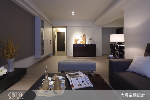 本案屬於舊屋翻新案例,擁有舊屋常見壁癌、動線不佳等