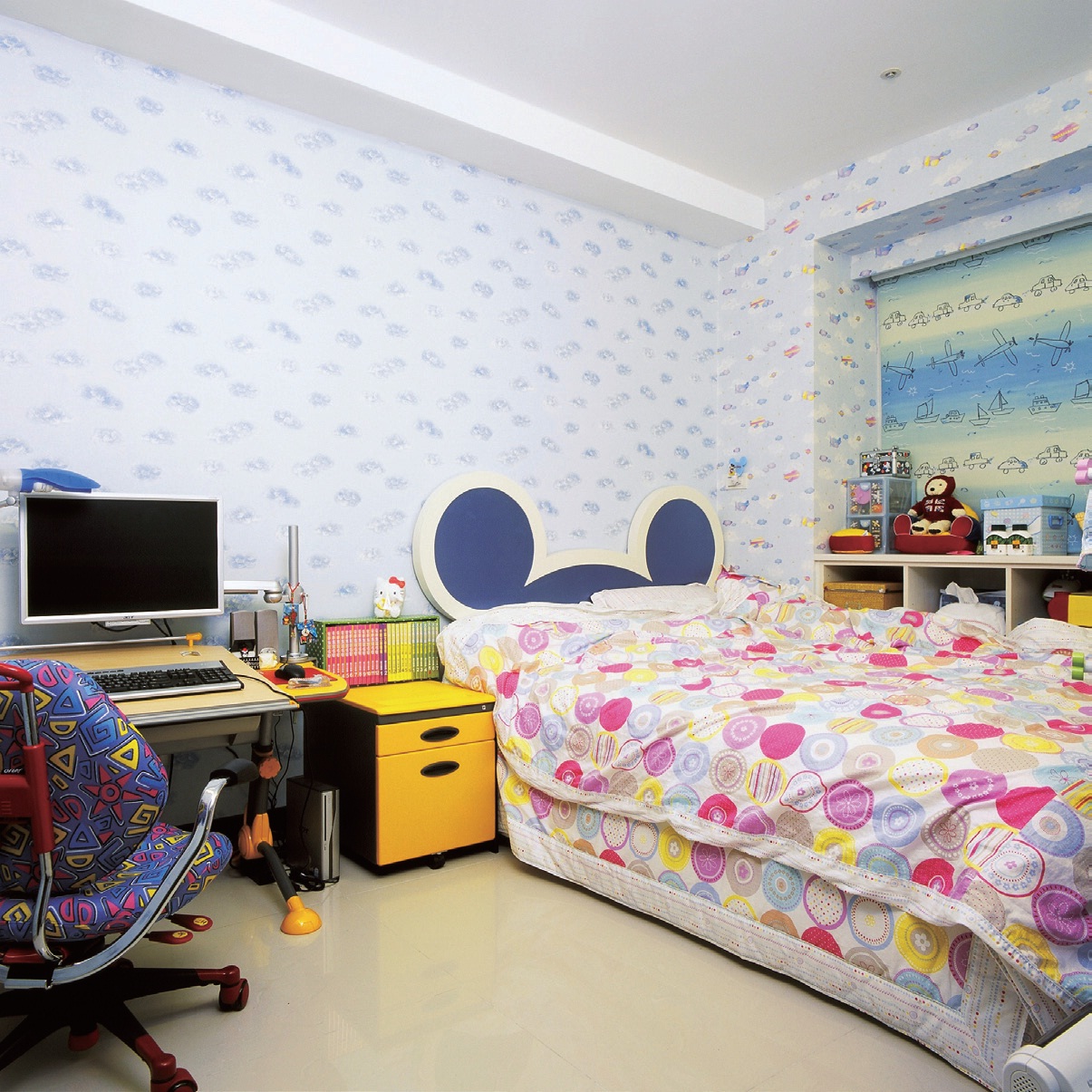 近來,因為發生不少兒童誤食中毒及攀爬窗戶陽台墜樓事