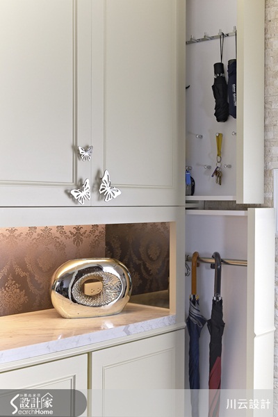 華麗如電影場景的居住空間,細膩的設計,讓人走入屋內