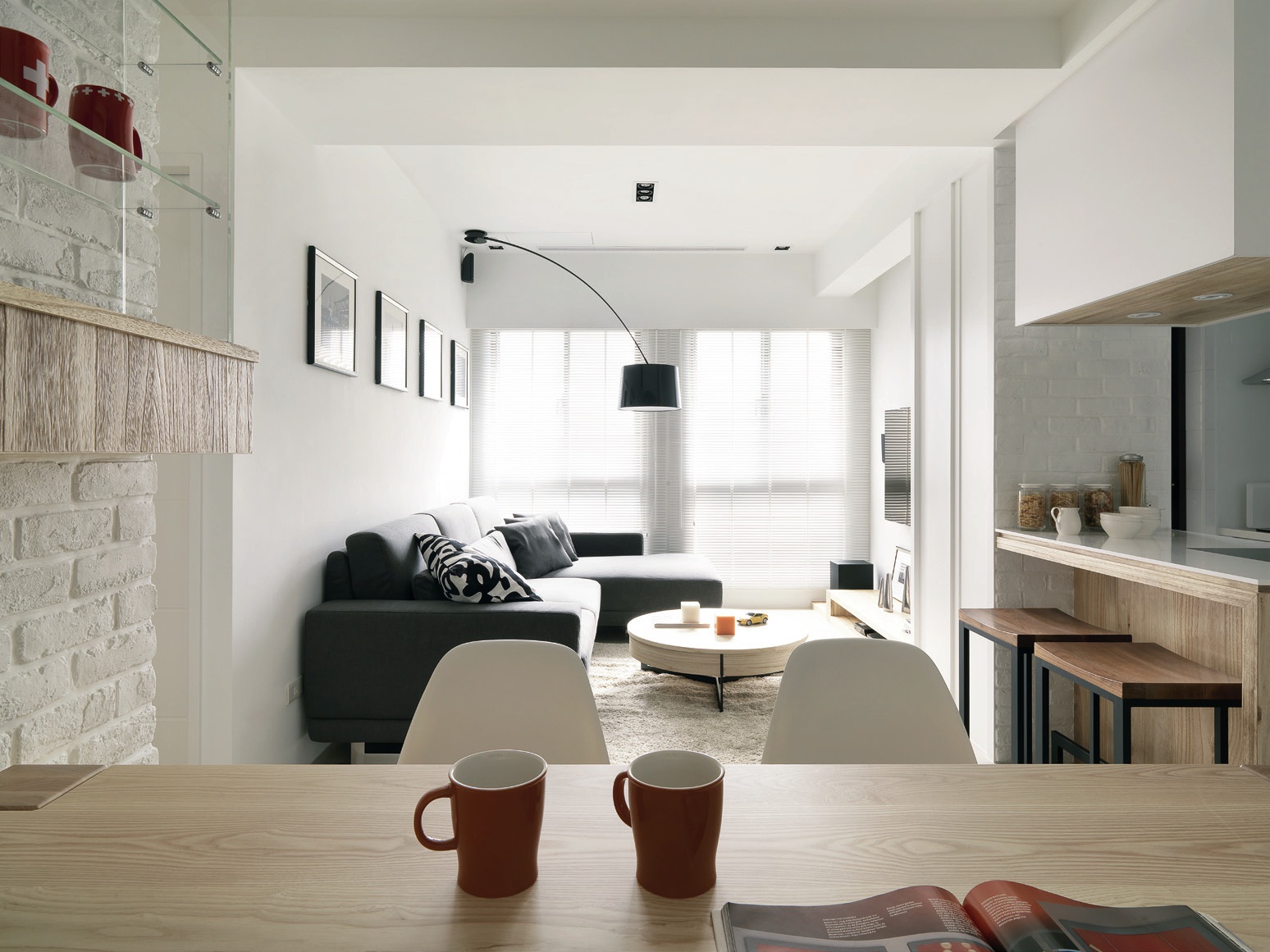 北歐風格沒有太繁複的硬體規劃，加上很重視採光、照明