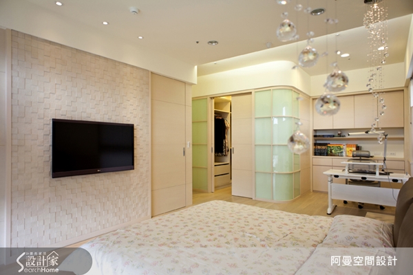 位於台中市的 66 坪預售屋,屬於 4 房 2 廳的格局規劃