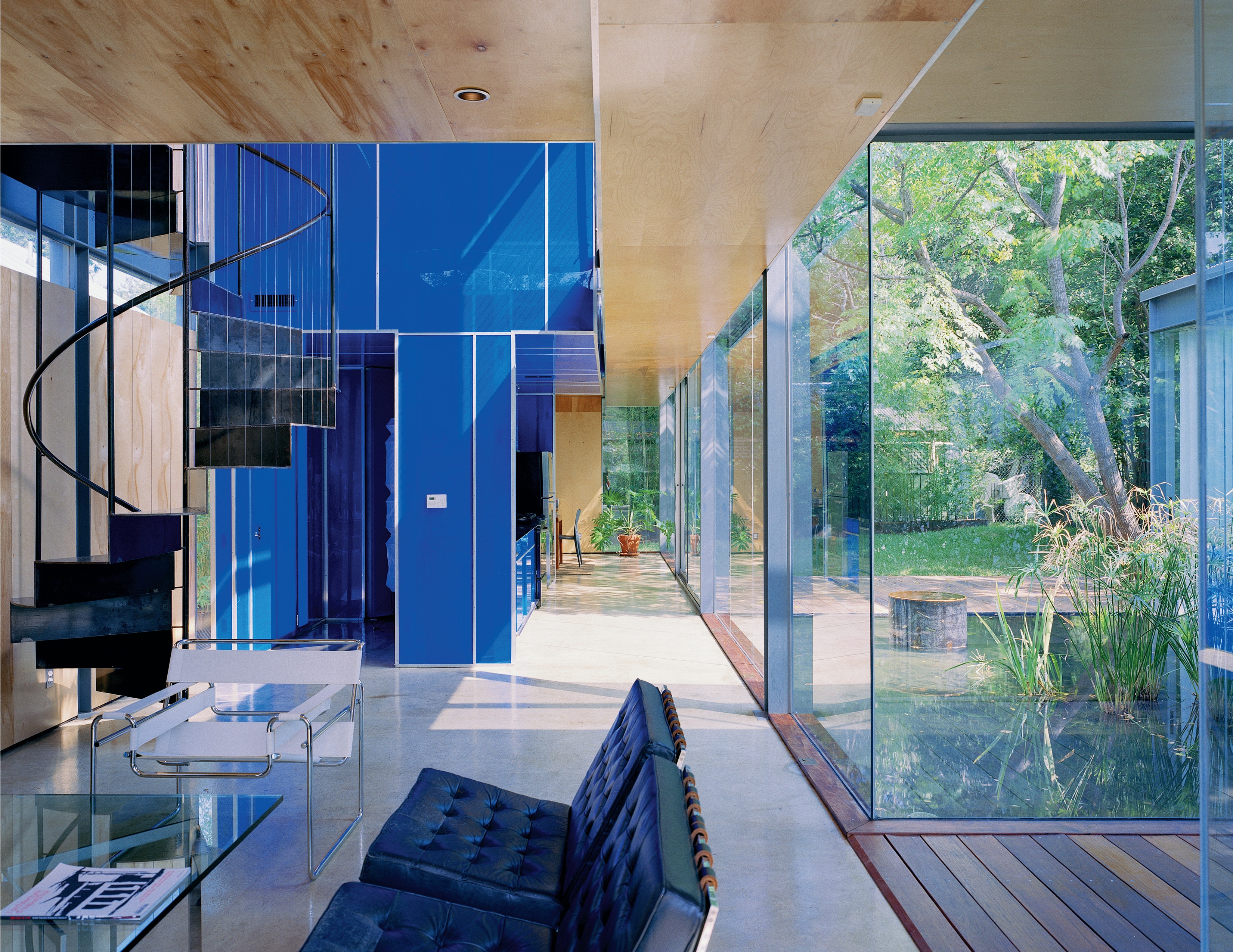 從內部去創造綠色奇蹟，現代風格的空間，也能與自然綠