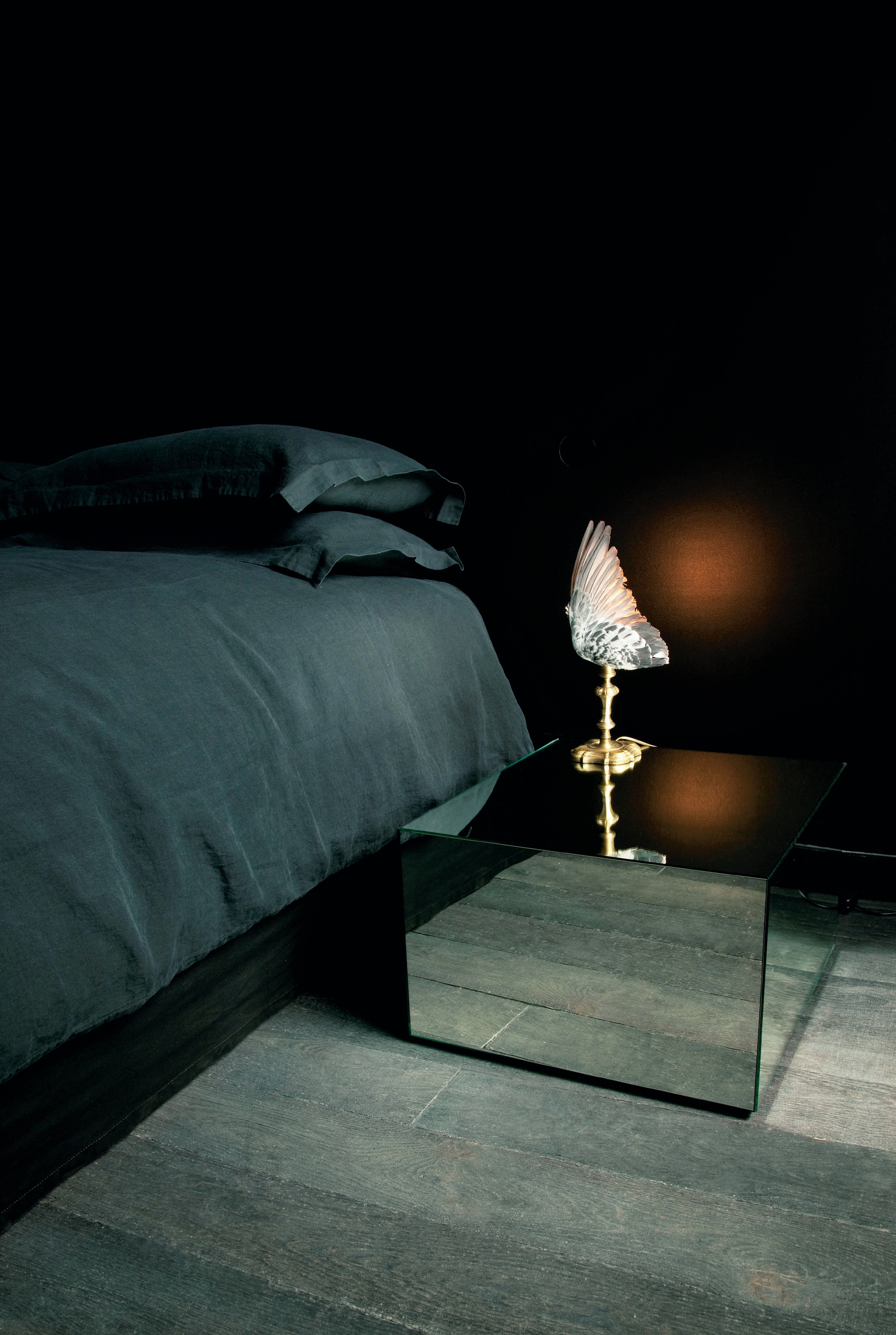 混搭佈置是將兩種不同風格物件,找出相同點巧妙陳列在