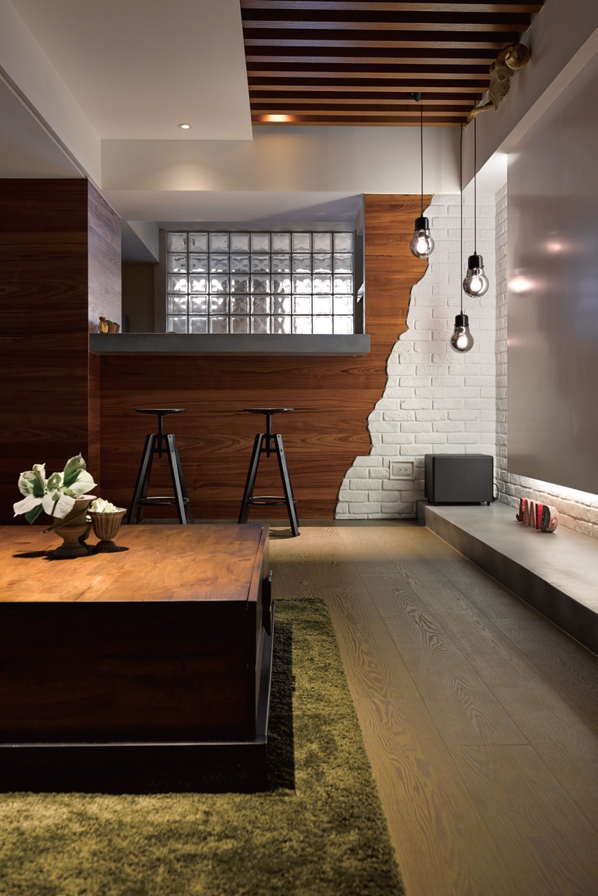 混搭佈置是將兩種不同風格物件,找出相同點巧妙陳列在