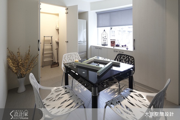 其實從進屋只感覺這真是一個明亮舒適的房子,經設計師