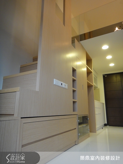 鍾明君對空間源源不絕的想像力，除了校園時期紮實的美