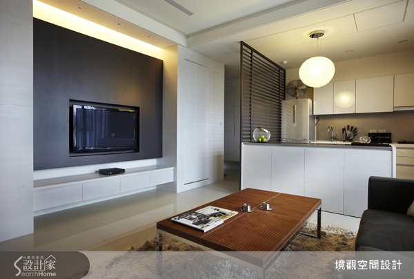 境觀室內設計總監蘇泂和，最拿手於空間的動線規劃。他