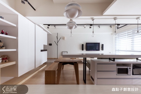 簡約的質樸中蘊含著人文氣息，不強調花俏的色調、華麗