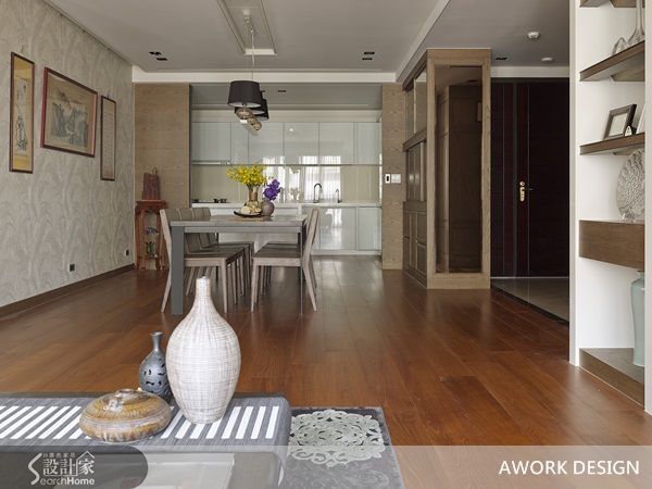 最早於甲骨文時期，「家」字的寫法像是一個人住在有著