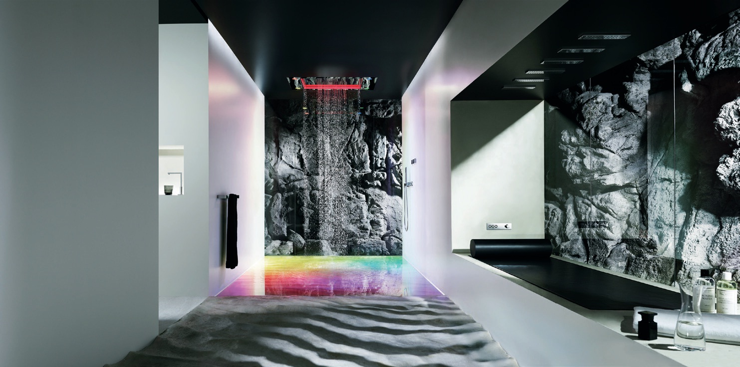 水是衛浴中的重點元素，在全面數位化的生活潮流下，智