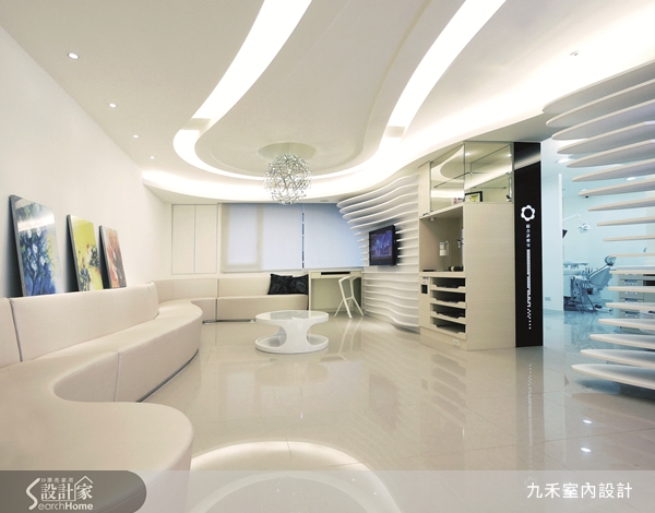 65坪，狹長型的中古屋，牙醫院長想給予診療者一個舒服