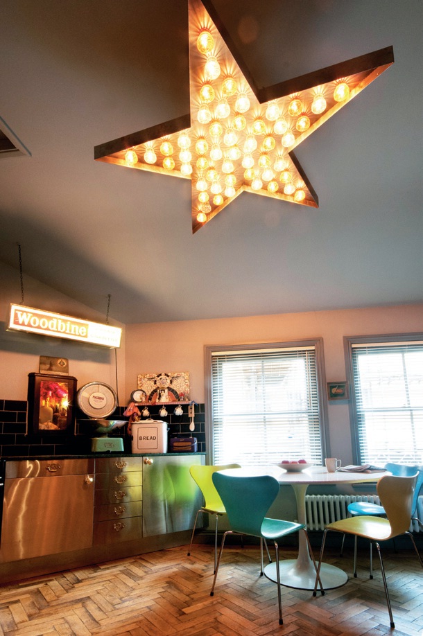 走進Philip 將近168 坪大的住家,建築外觀宛如一個廢