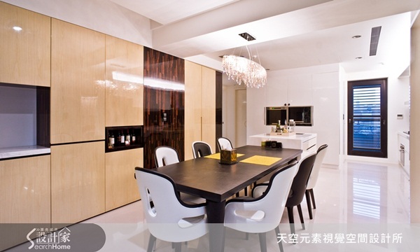 每天早上醒來時，窗簾緩緩地打開，而冷氣自己關掉，接