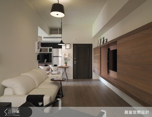 沒有複雜的造型，而是透過自然平穩的材料去營塑空間，