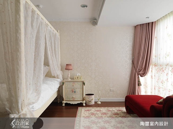 多面落地窗迎進都巿中難尋的山色美景，也引進充足的陽